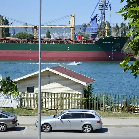 Sea Vibes - Free Public Parking, Wifi, Cable & Smart Tv, 0,9 Km To * فارنا