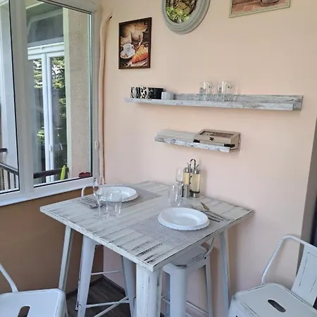 Sea Vibes - Free Public Parking, Wifi, Cable & Smart Tv, 0,9 Km To * Varna